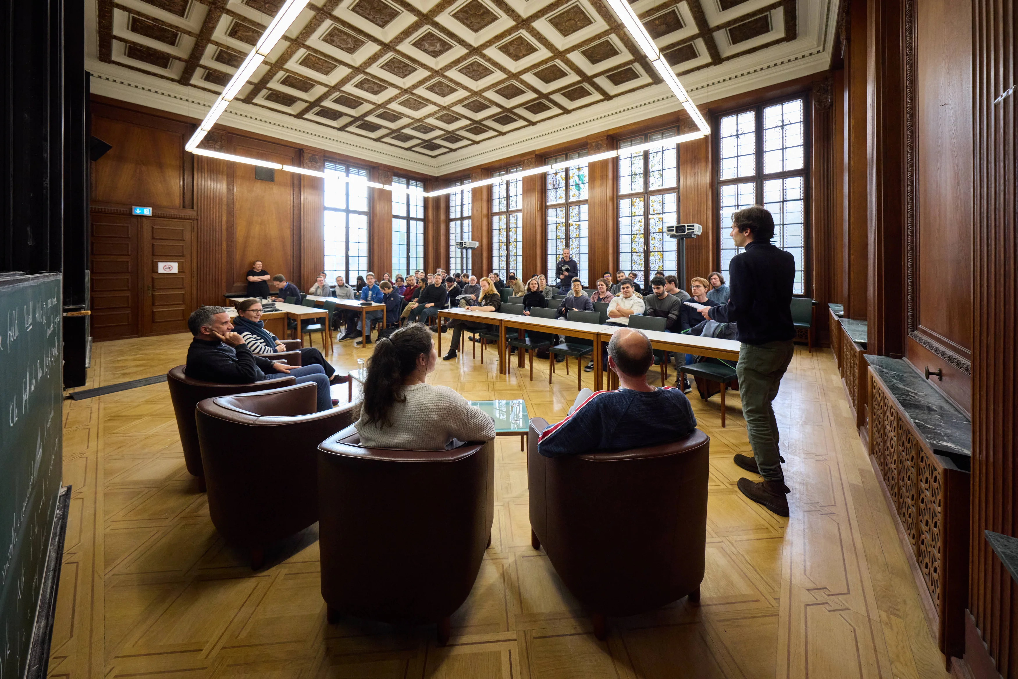 uni-vl-HCM-190424-165.webp